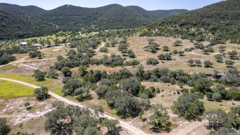2242 Patterson Creek Road Leakey TX 78873