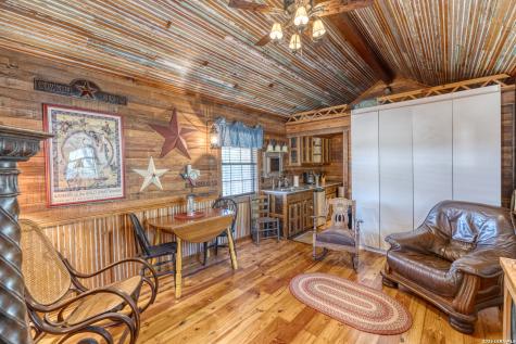 2242 Patterson Creek Road Leakey TX 78873
