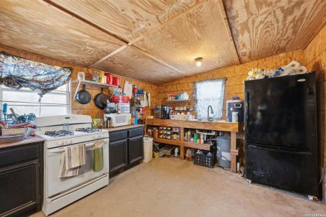 2252 E Frontier 5 Freer TX 78384