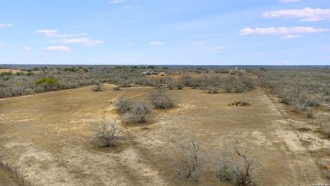 000 County Road 454 Stockdale TX 78160