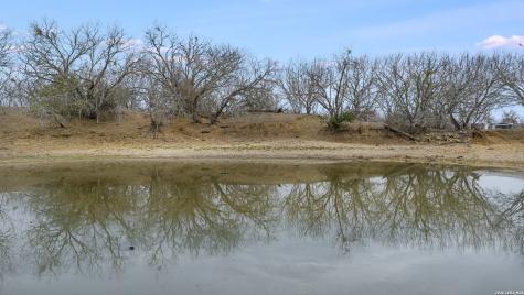 000 County Road 454 Stockdale TX 78160