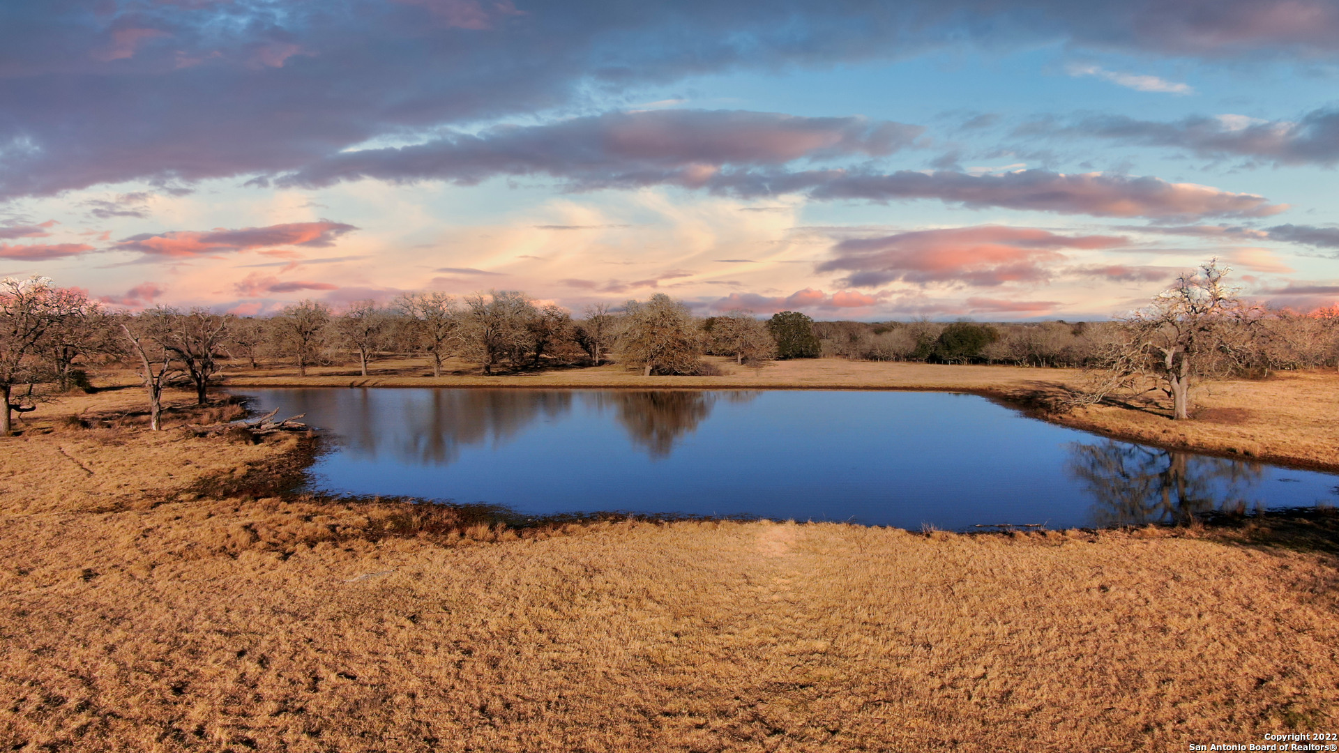 213 County Road 390 Gonzales TX 78629