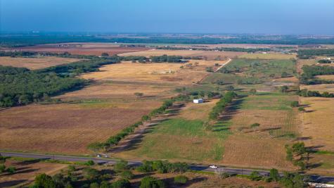 7110 Us Highway 181 Poth TX 78147