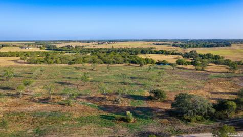 7110 Us Highway 181 Poth TX 78147