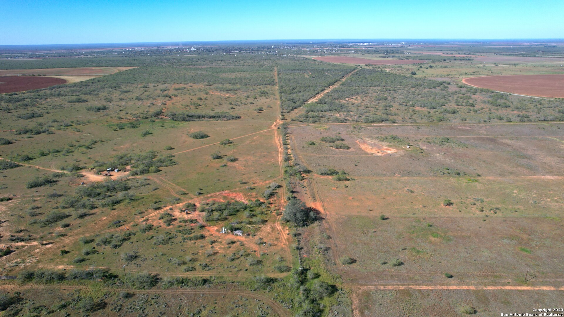 1913 County Road 3000 Pearsall TX 78061
