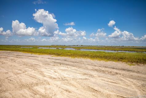 602-698 Cape Velero Drive Rockport TX 78382