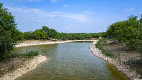 5797 Fm 3408 Cotulla TX 78014