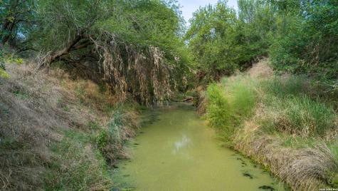 5797 Fm 3408 Cotulla TX 78014