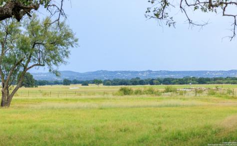 1080 S Eagle Street Fredericksburg TX 78624