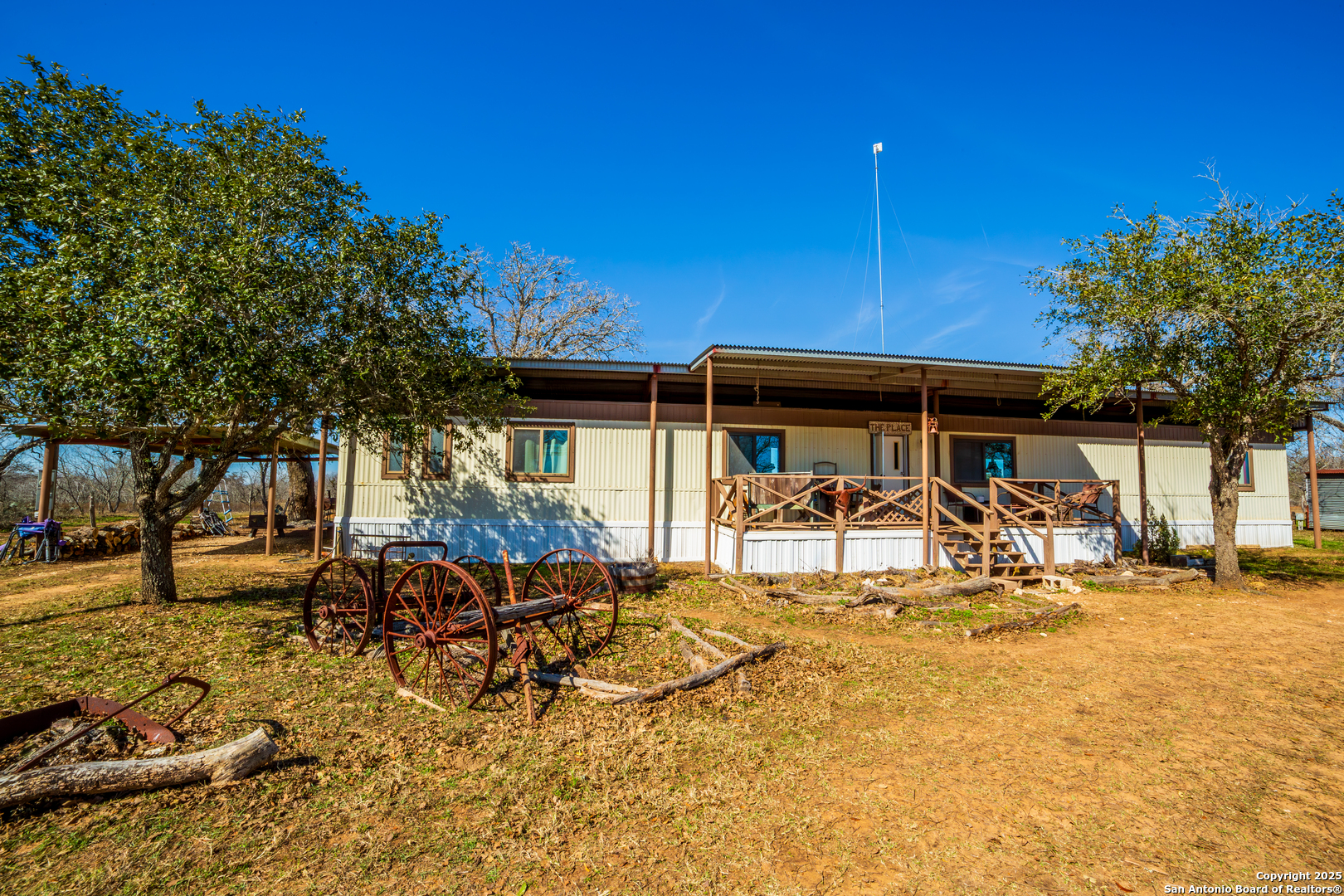 Floresville TX, 762 Cr 108