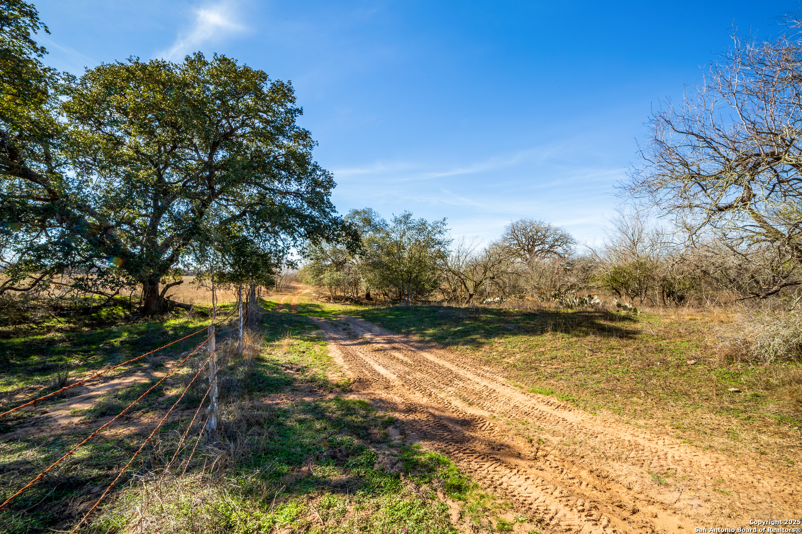 762 Cr 108 Floresville TX 78114