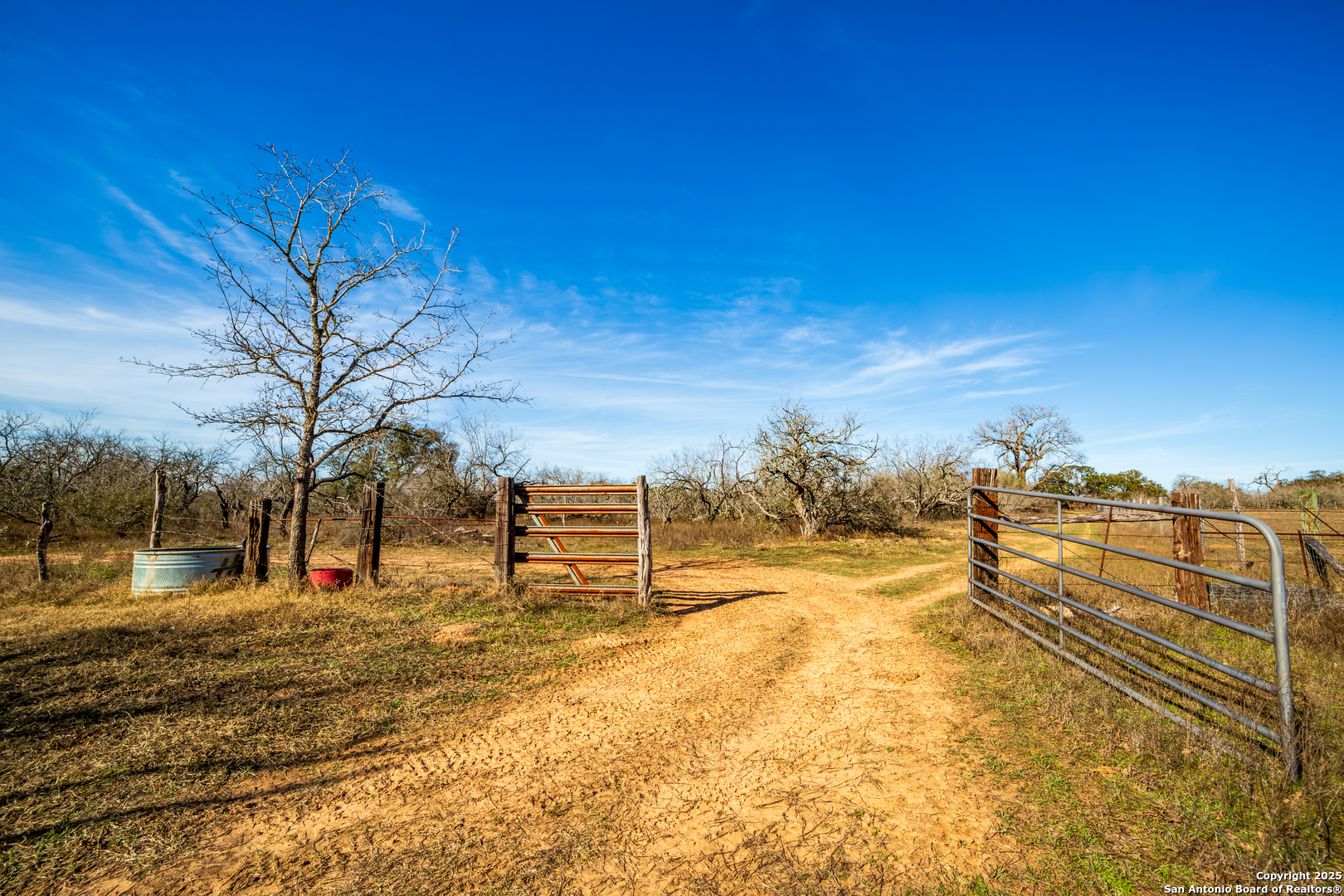 762 Cr 108 Floresville TX 78114