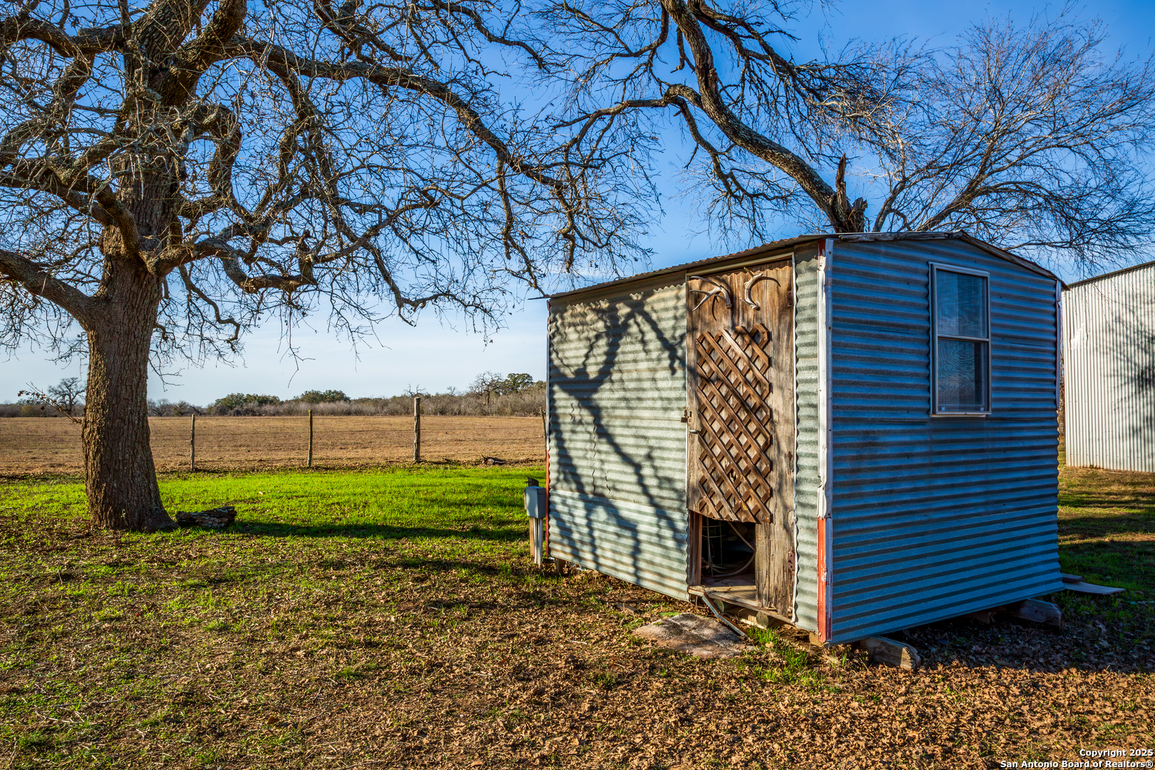 762 Cr 108 Floresville TX 78114