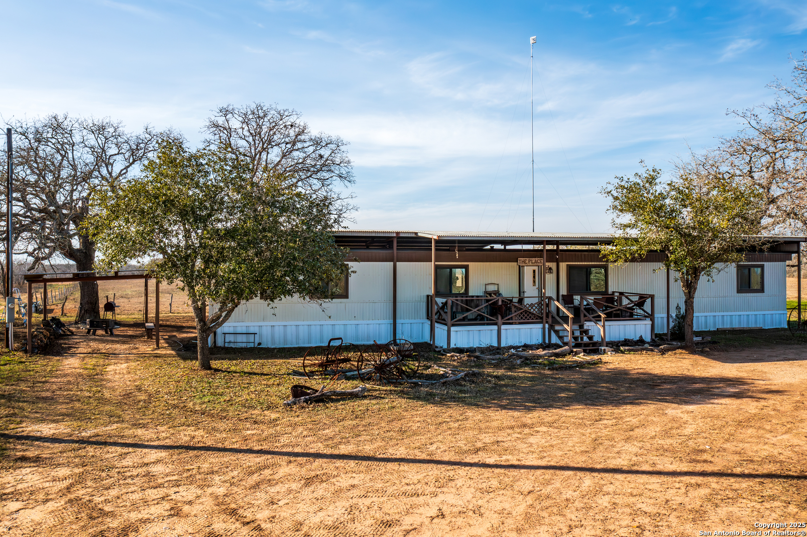 762 Cr 108 Floresville TX 78114