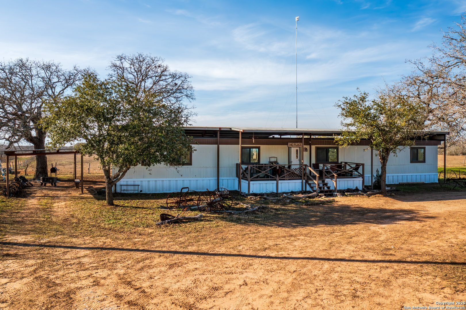 762 Cr 108 Floresville TX 78114