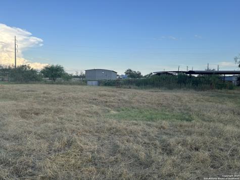 1571 Street Highway 97 E Floresville TX 78114