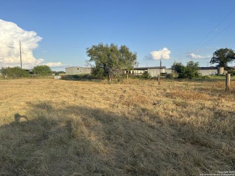 1571 Street Highway 97 E Floresville TX 78114
