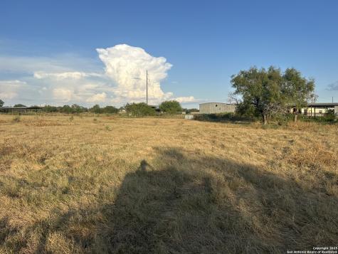 1571 Street Highway 97 E Floresville TX 78114
