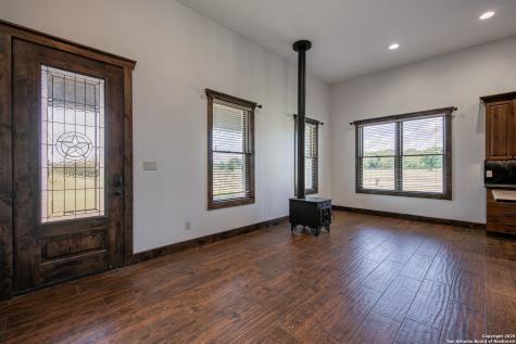 9560 Old Colony Line Road Dale TX 78616