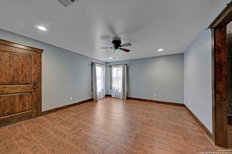 9560 Old Colony Line Road Dale TX 78616