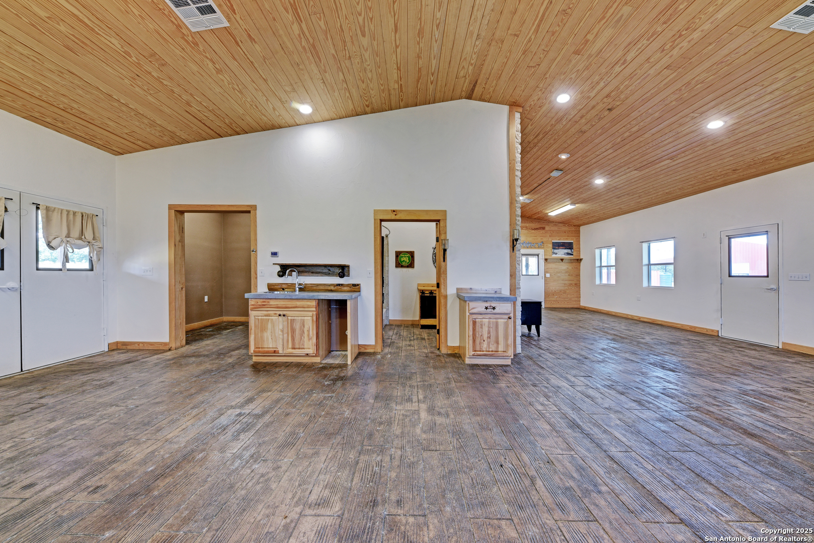 9560 Old Colony Line Road Dale TX 78616
