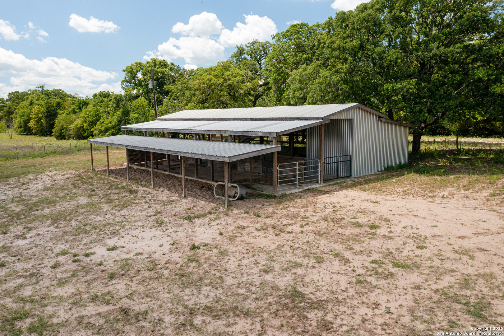 9560 Old Colony Line Road Dale TX 78616