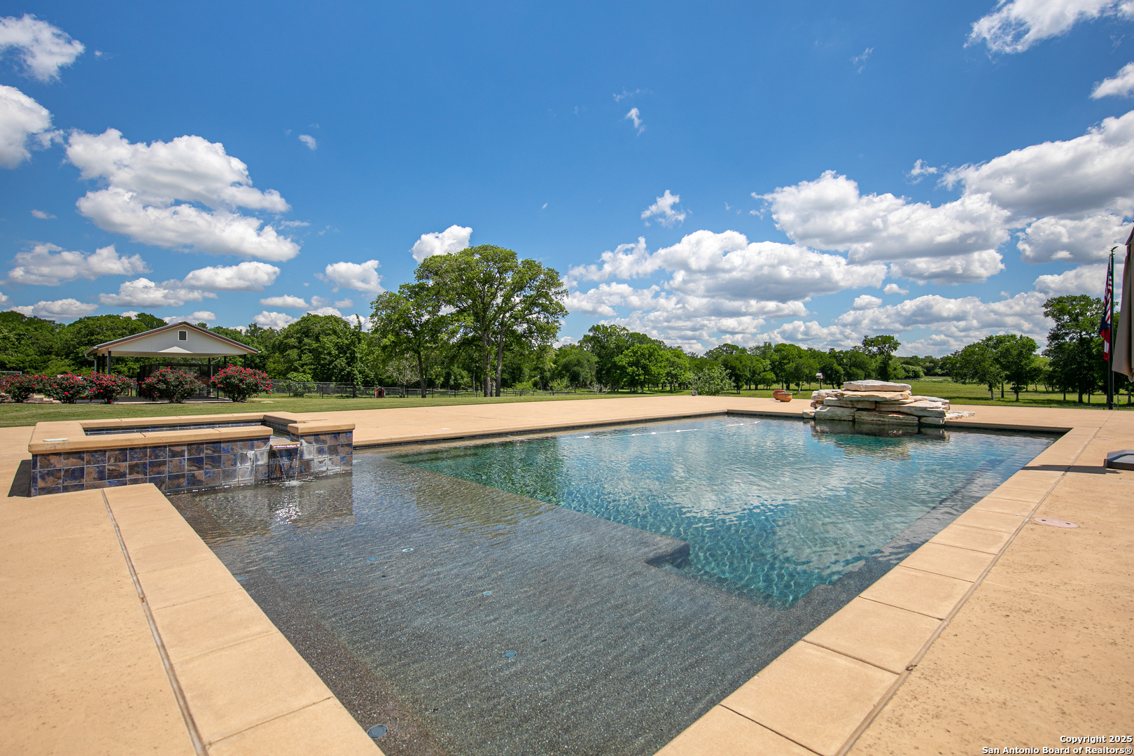9560 Old Colony Line Road Dale TX 78616