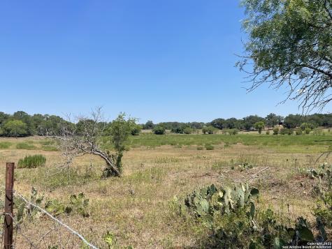 3505 County Road 476 Nixon TX 78140