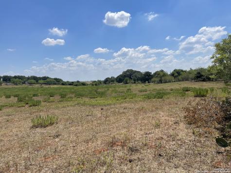 3505 County Road 476 Nixon TX 78140