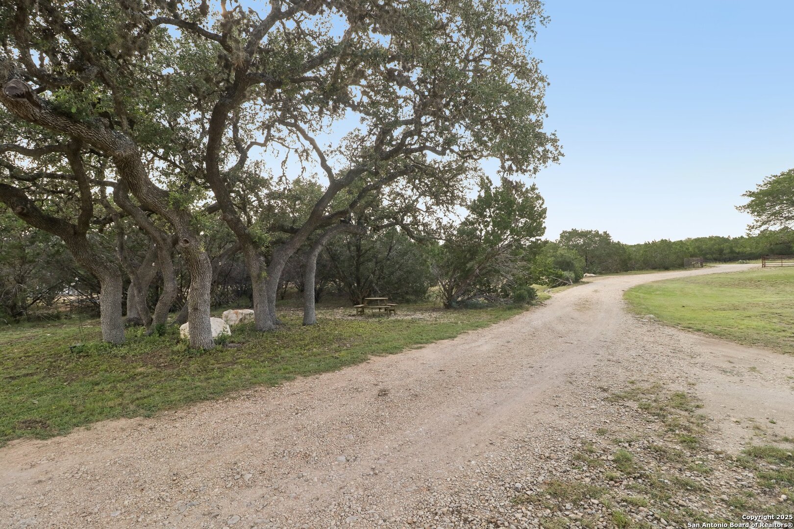 160 Deer View Pipe Creek TX 78063