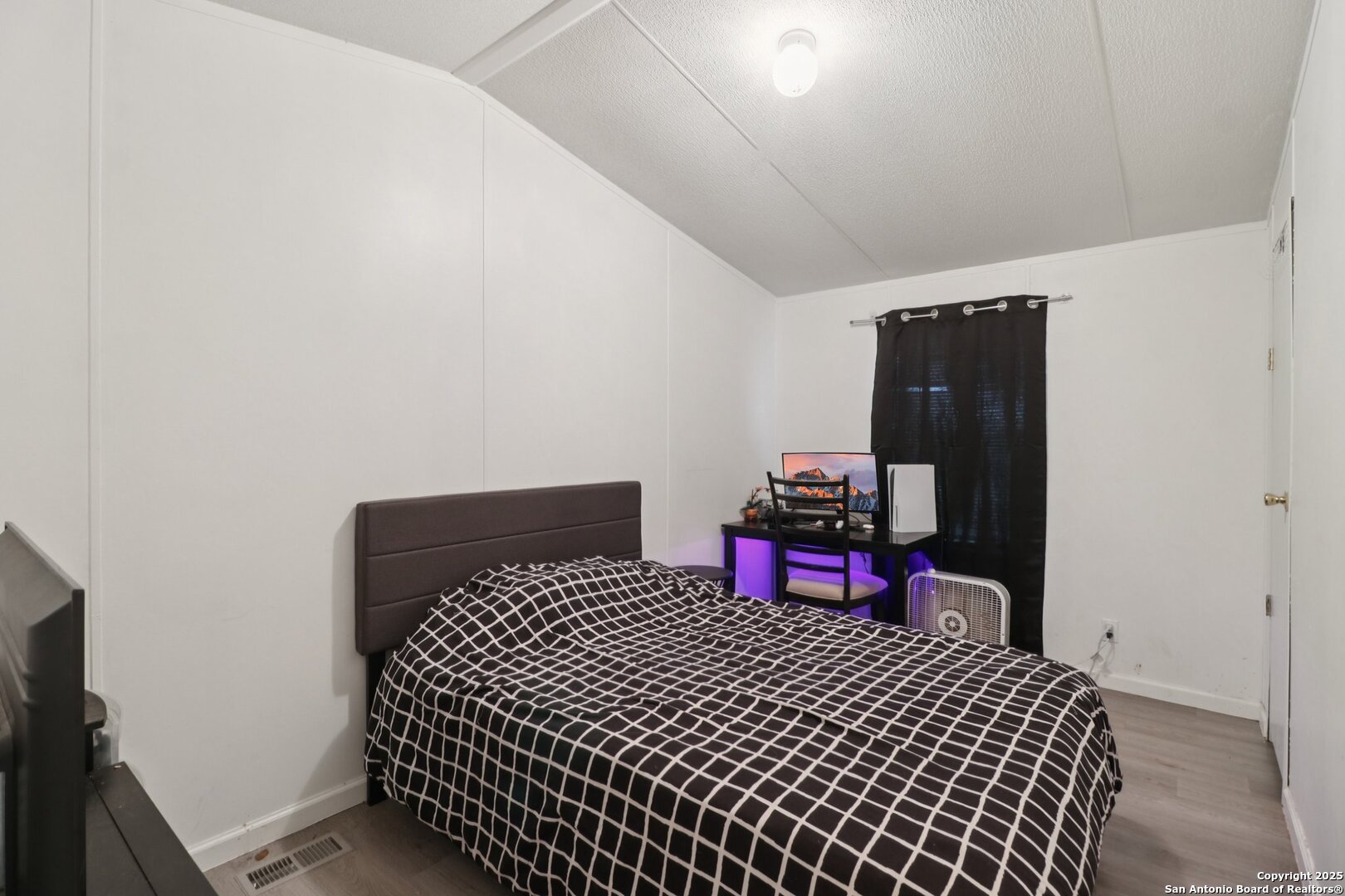 160 Deer View Pipe Creek TX 78063