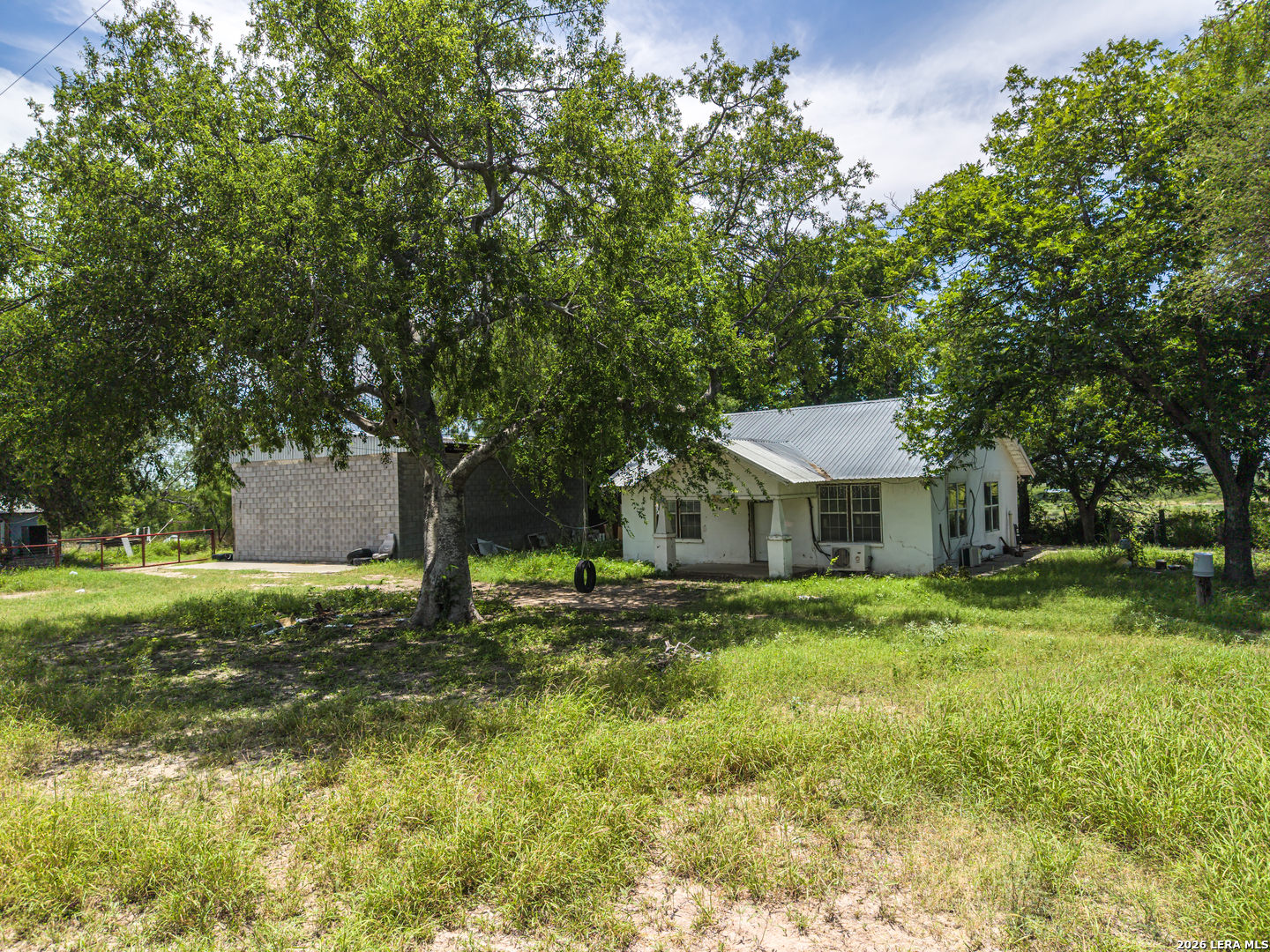 1398 W Moore Avenue Quemado TX 78877