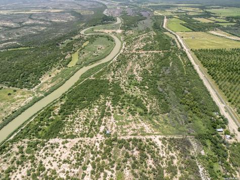 1398 W Moore Avenue Quemado TX 78877