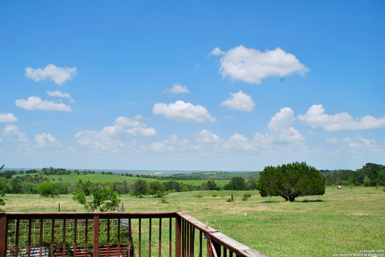2725 Old Lehmann Seguin TX 78155