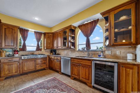 165 Pr 8250 Kenedy TX 78151