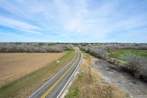 8684 Mineral Cemetery Road Beeville TX 78102
