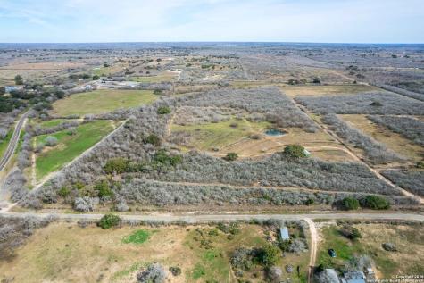 8684 Mineral Cemetery Road Beeville TX 78102