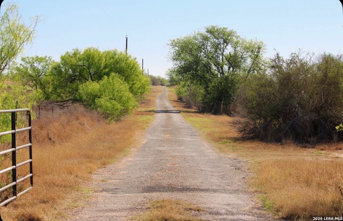 435 County Road 7715 Devine TX 78016