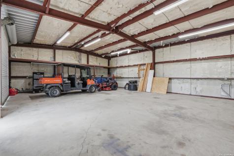 5975 County Road 277 Gillett TX 78116