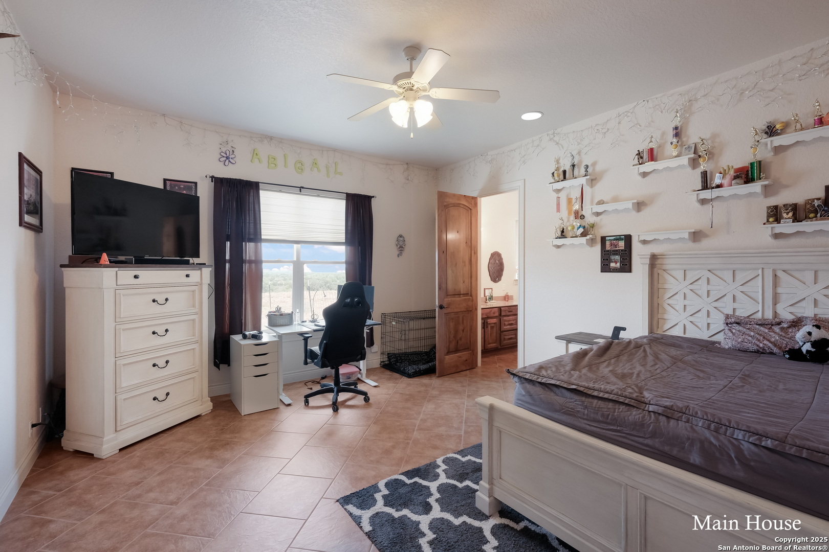 208 Private Road 378 Rio Medina TX 78066