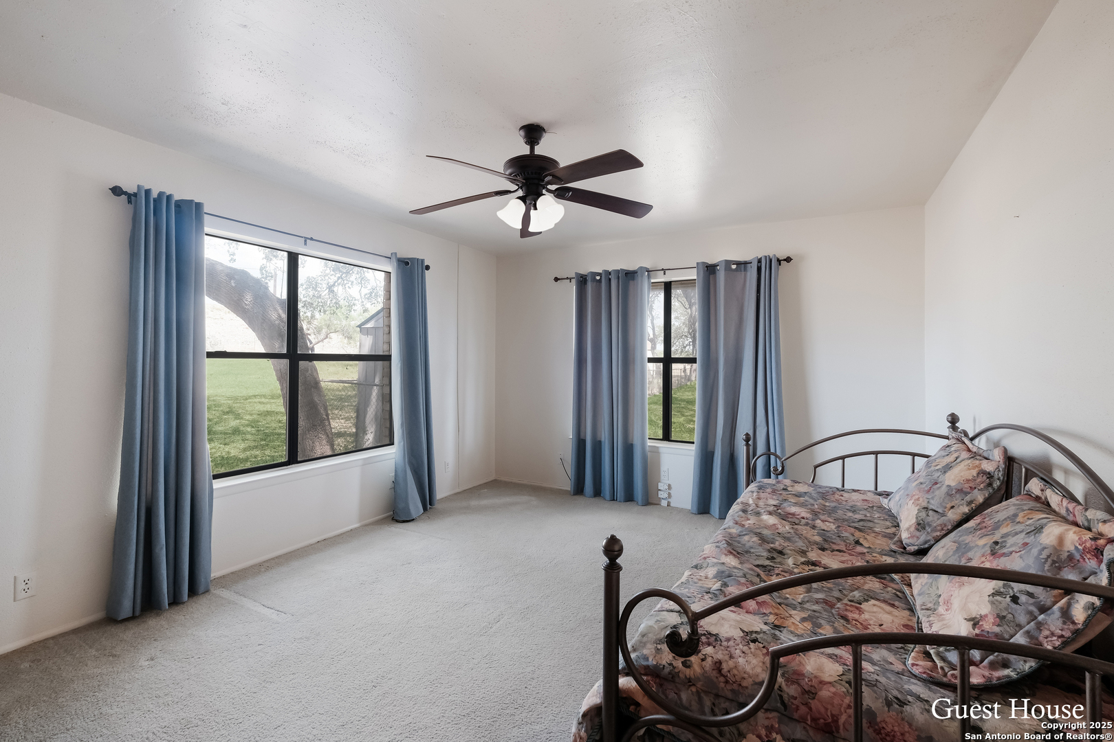 208 Private Road 378 Rio Medina TX 78066