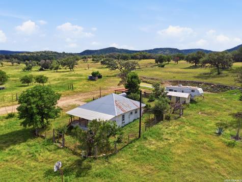 18954 State Highway 16 N Medina TX 78055