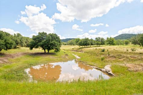 18954 State Highway 16 N Medina TX 78055