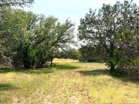 1220 Flying T Ranch Bandera TX 78003