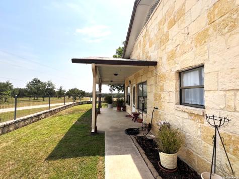 1220 Flying T Ranch Bandera TX 78003