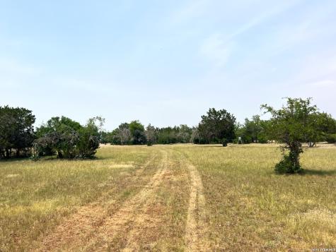 1220 Flying T Ranch Bandera TX 78003