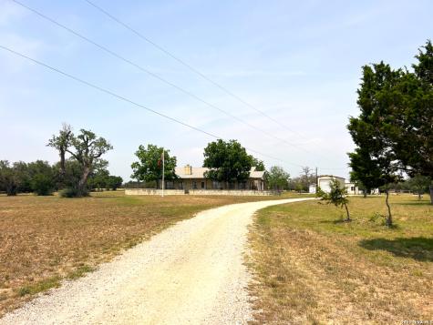 1220 Flying T Ranch Bandera TX 78003