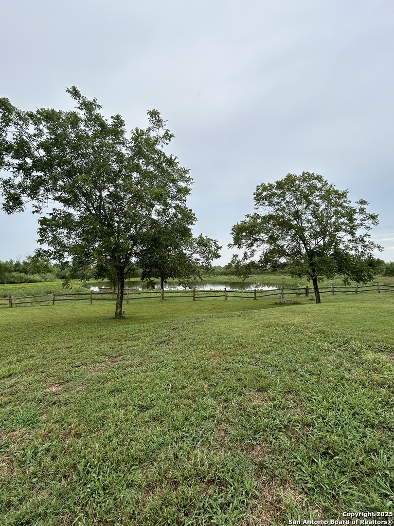 1912 Seminole Trail Dale TX 78616