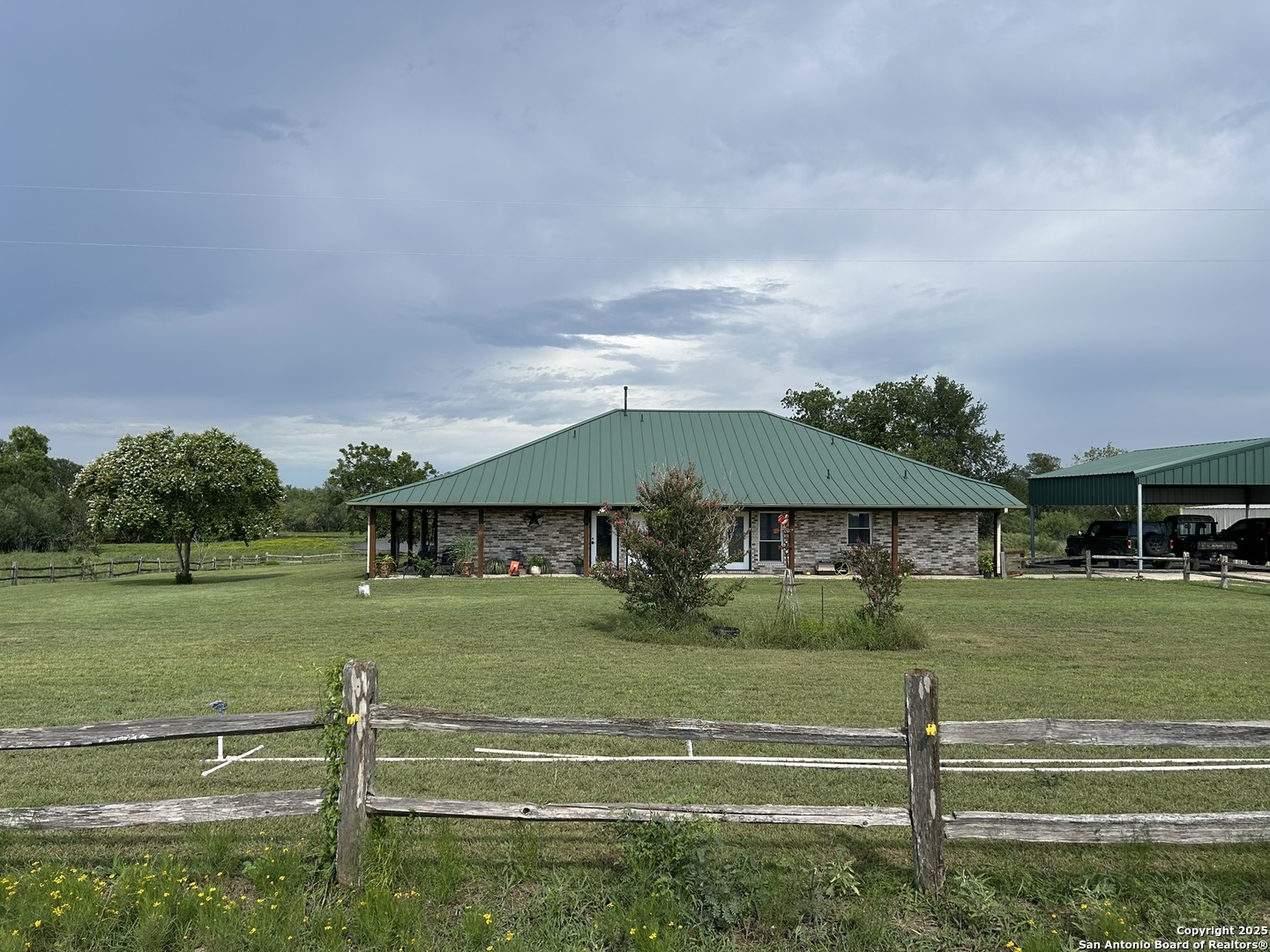 1912 Seminole Trail Dale TX 78616