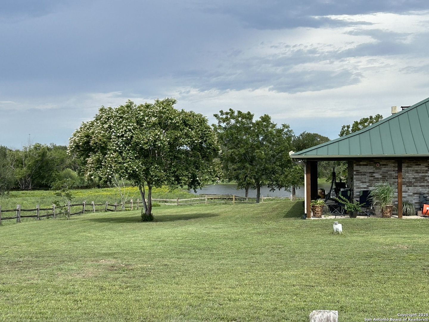 1912 Seminole Trail Dale TX 78616